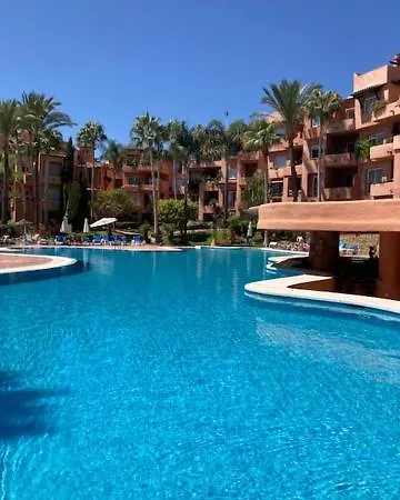 Golden Mile Oasis With Pool & Gym