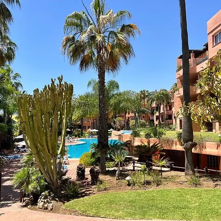 Golden Mile Oasis With Pool & Gym Lejlighed Marbella