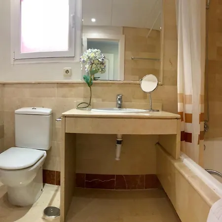 Golden Mile Oasis Apartment