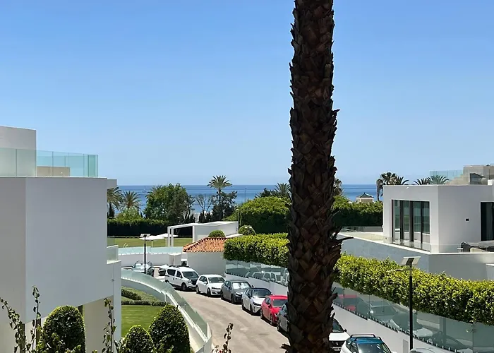 Golden Mile Oasis With Pool & Gym Apartamento *